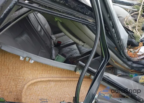 2002 Toyota Sequoia Sr5 V8 из США, поврежденный, VIN 5TDBT44A22S108467